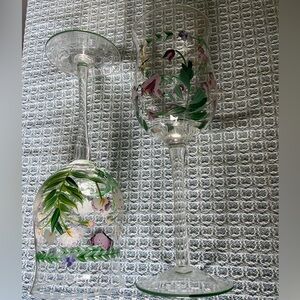 Hand painted wine glasses bees floral glass pretty flowers